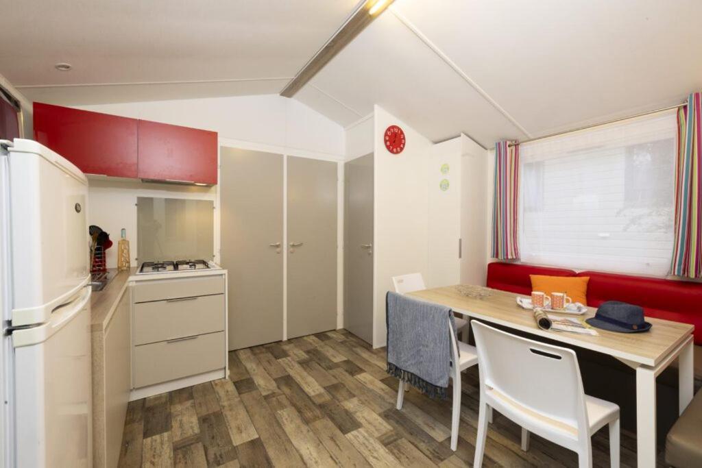 Camping Ushuaia Villages Au Bois Joli Andryes Extérieur photo